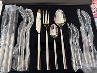Set de Cubiertos de Metal