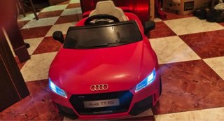 Coche eléctrico infantil Audi TT RS rojo