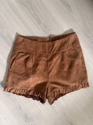 Pantalón corto marrón Stradivarius