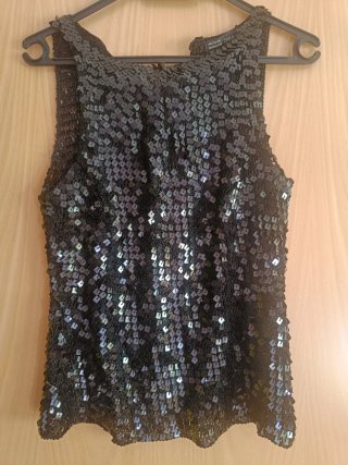 Top negro de lentejuelas Zara