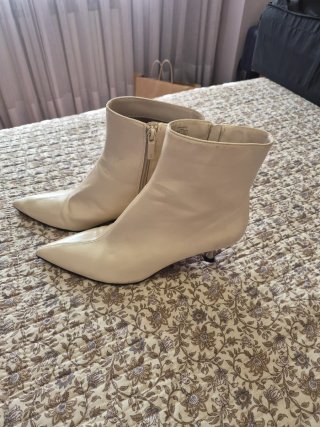 Botines blancos Zara