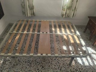 URGE VENTA !!!Somier de láminas con estructura met