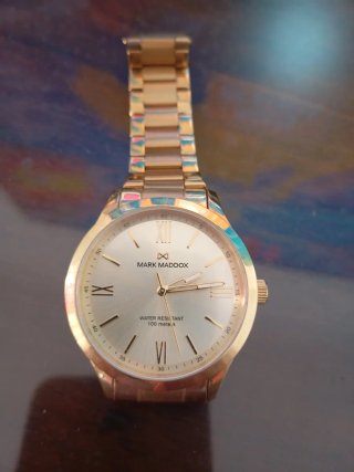 Reloj Mark Maddox Dorado