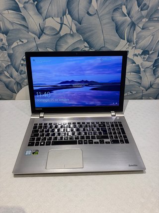 Portátil Toshiba Satellite Plateado