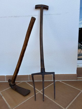 Set de 2 Herramientas Agrícolas Antiguas