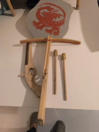 Set de Juguetes de Madera: Ballesta y Pistola