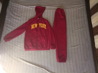 Chándal Rojo con Capucha New York