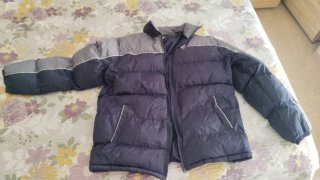 Chaqueta acolchada hombre azul y gris