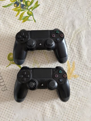 2 Mandos PS4 (PlayStation 4) Sony