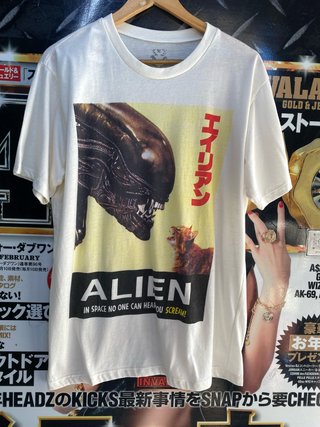 Camiseta Alien Japón Talla L
