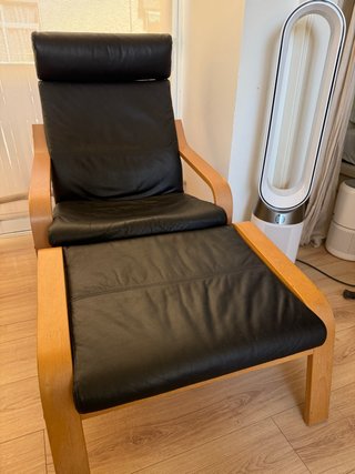 Sillón y Reposapiés IKEA POÄNG Piel Negra