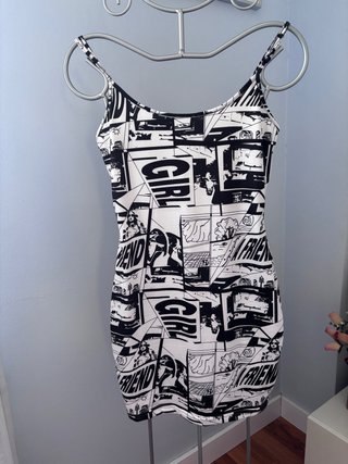 Vestido corto estampado blanco y negro