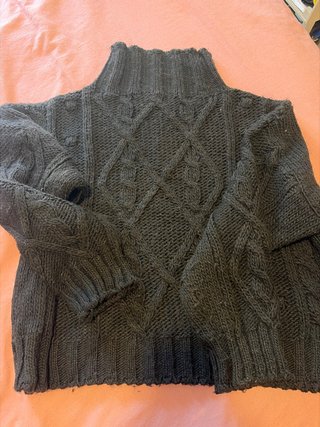 Jersey Negro de Lana Grueso Corto