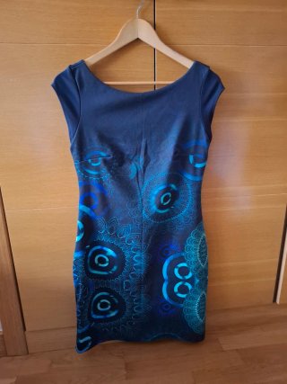 Vestido Desigual Manga Corta