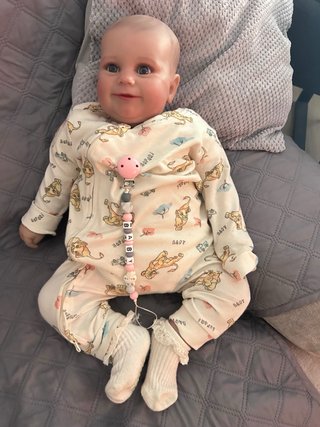 Bebé Reborn con Pijama Estampado 50cm