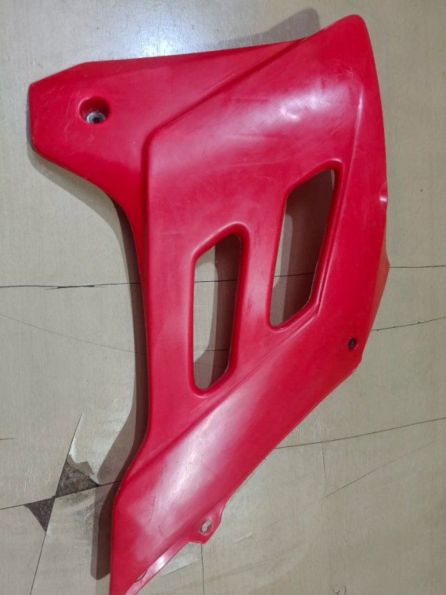 Plástico delantero izquierdo gasgas 300 2004