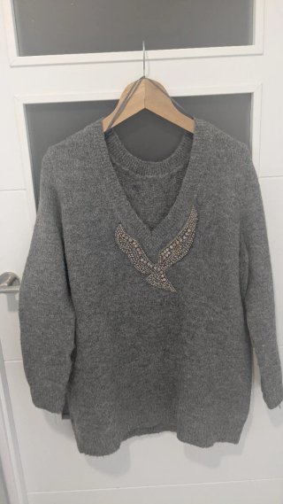 Jersey Gris Zara oversize con Detalle de Pedrería