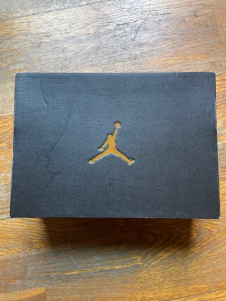 Caja de Zapatillas Jordan