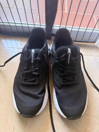 Zapatillas Nike Revolution Negras