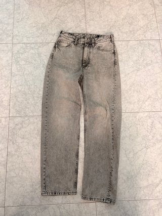Pantalón vaquero gris