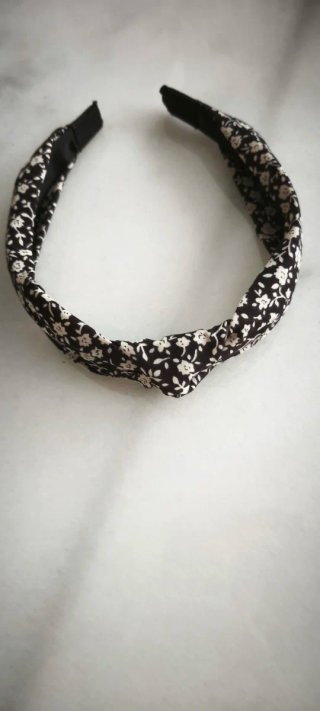 Diadema con estampado floral