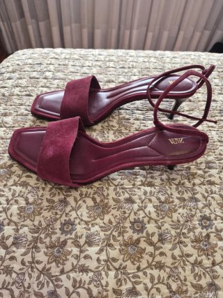 Sandalias ante Zara