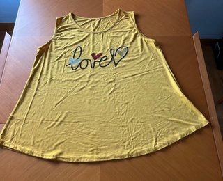 Camiseta sin mangas amarilla Love