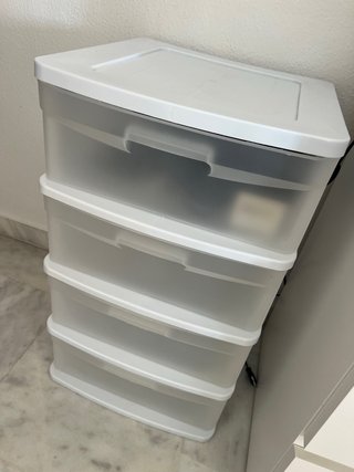 Cajonera de plástico con 4 cajones