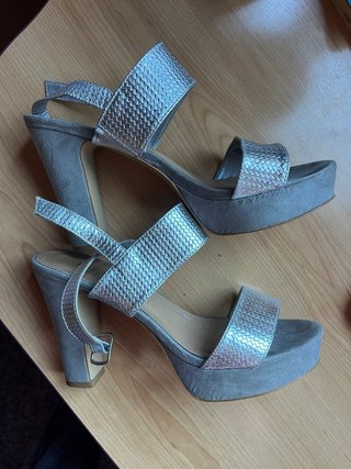 Tacones Plateados Marypaz