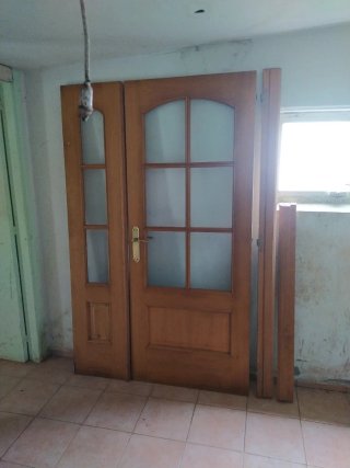Puerta de Entrada Maciza con Cristales