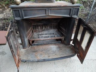 Chimenea de Metal Negra