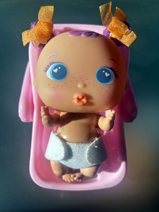 Mini Bellies de Famosa con sillita portabebés