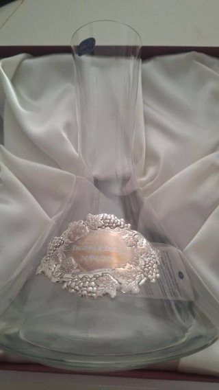 Escanciador de Cristal con Chapa Plateada