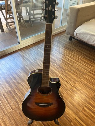 Guitarra acústica yamaha APX600