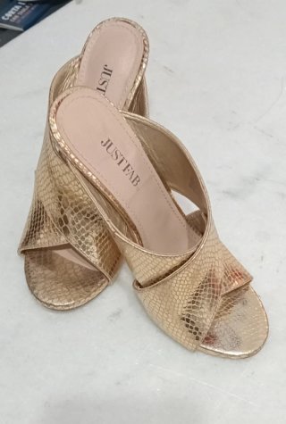 Zapatos de fiesta dorados JustFab