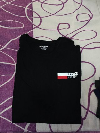 Camiseta negra Jack & Jones