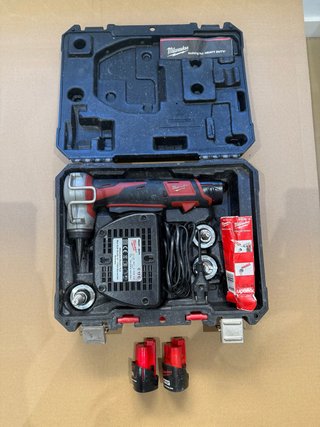 Expandidora Milwaukee M12 Uponor 16/20/25