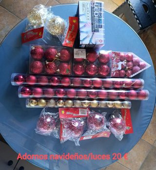 Lote de Adornos Navideños y Luces LED