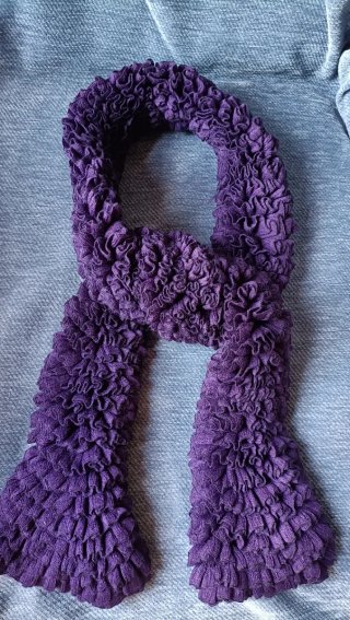 Cuello de lana hecho a mano