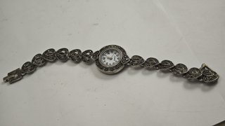 Reloj de Plata con Marcasitas