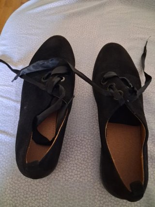 Zapatos Negros con Cordones