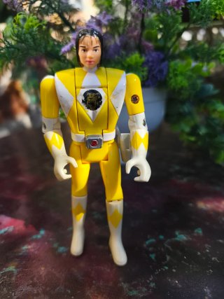 Figura Power Ranger Amarillo Bandai