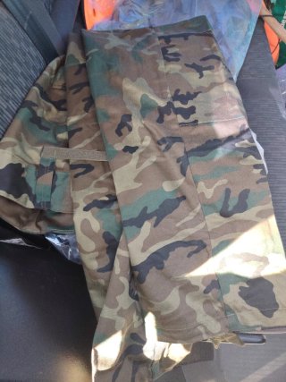 Conjunto de Camisa y Pantalón Camuflaje