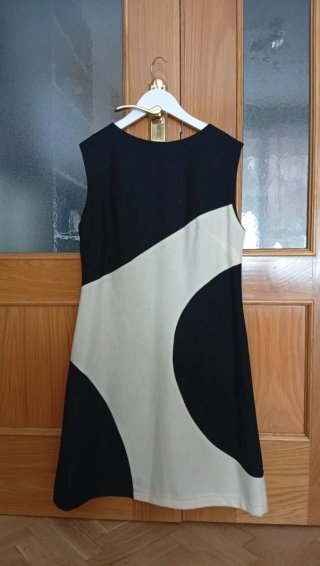 Vestido Divina Providencia Negro y Beige
