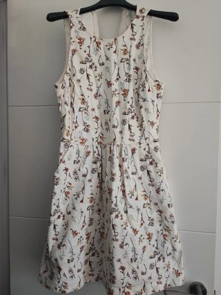 Vestido corto estampado floral