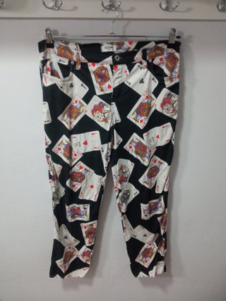 Pantalón Capri Moschino Estampado Cartas