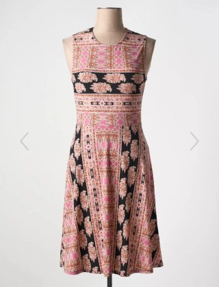 Vestido BCBGMAXAZRIA. Estampado bohemio