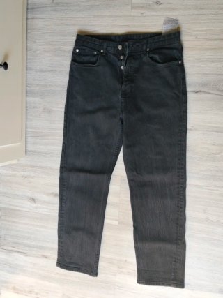 Pantalón vaquero negro  Pago en efectivo