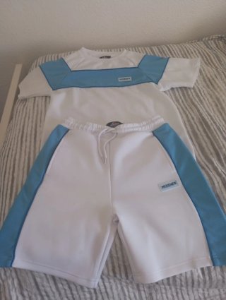 Conjunto McKenzie Blanco y Azul talla 12-13