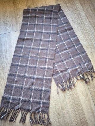 Bufanda de cuadros beige/marron claro.